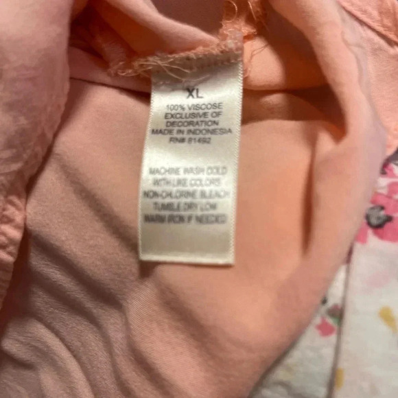 Tantrums women’s size extra large pink quarter length button in the front blouse - Picture 4 of 4